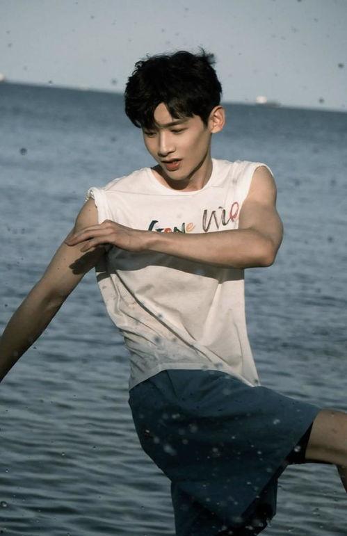 白敬亭视频爆料大全最新,揭秘明星幕后生活点滴  第2张